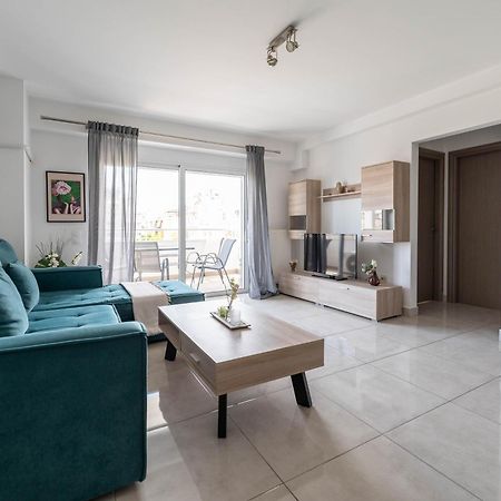 Modern Spacious Apartment Located In Piraeus Ngoại thất bức ảnh