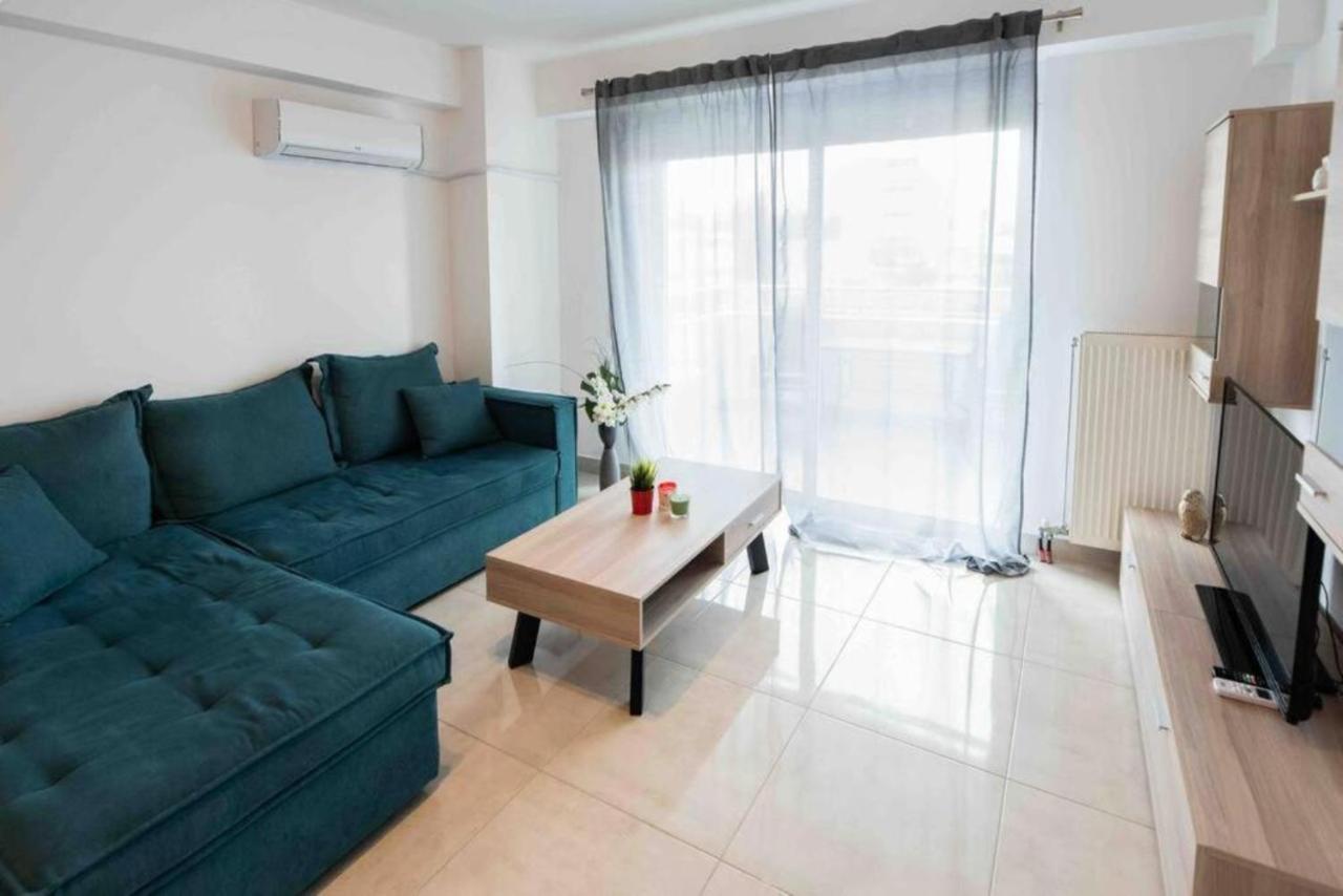 Modern Spacious Apartment Located In Piraeus Ngoại thất bức ảnh