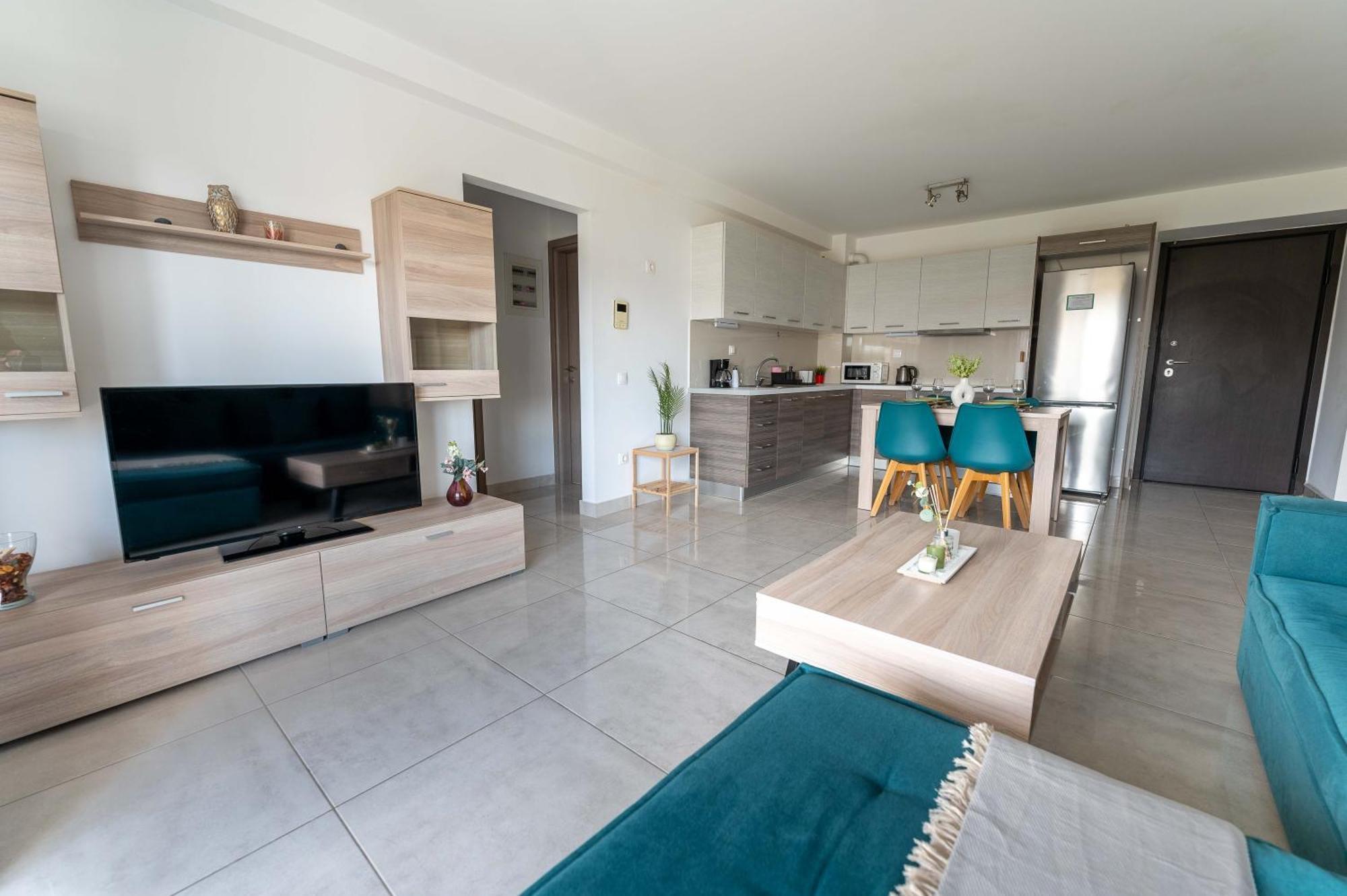 Modern Spacious Apartment Located In Piraeus Ngoại thất bức ảnh