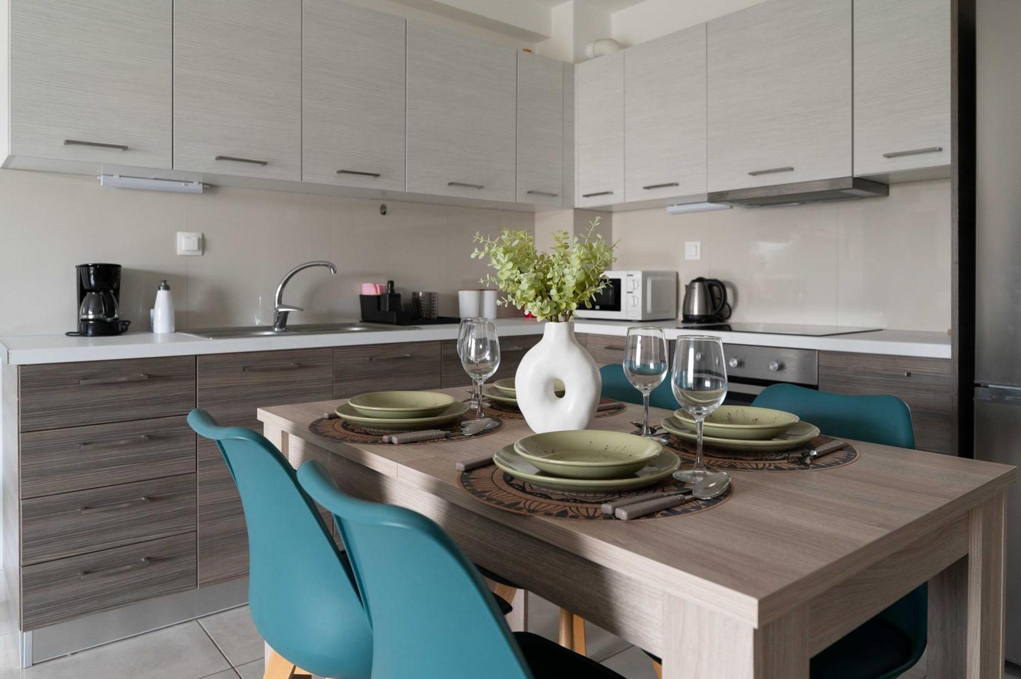 Modern Spacious Apartment Located In Piraeus Ngoại thất bức ảnh