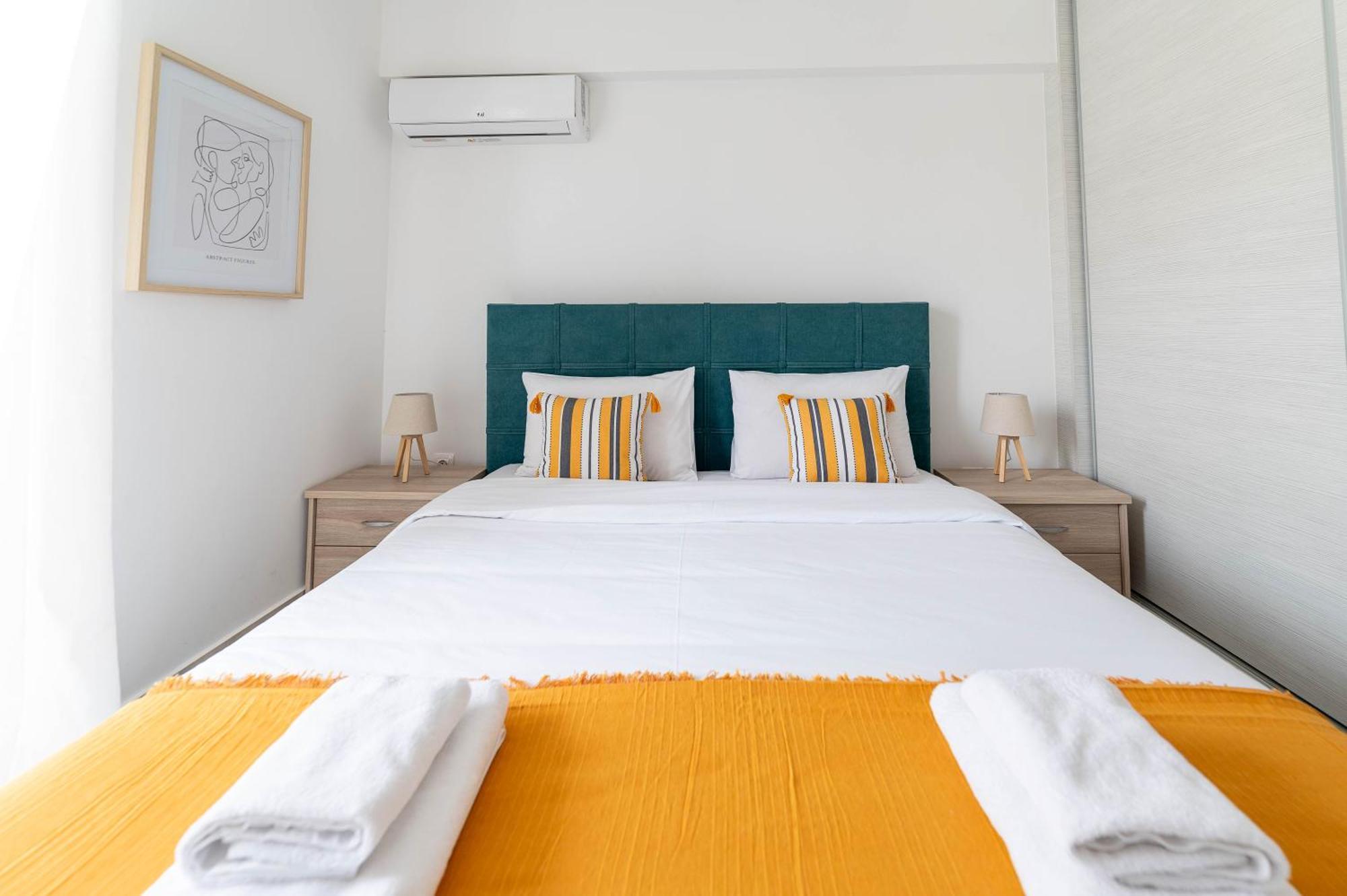 Modern Spacious Apartment Located In Piraeus Ngoại thất bức ảnh